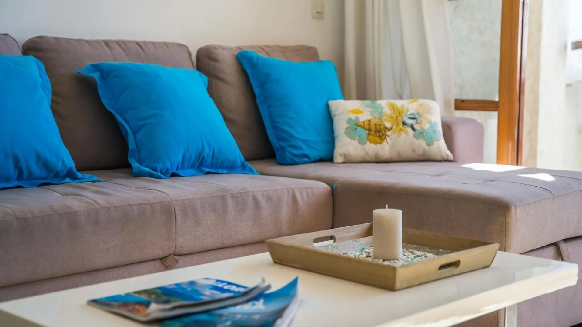 Apartment With Private Roof Terrace Port de Alcudia  Spanien
